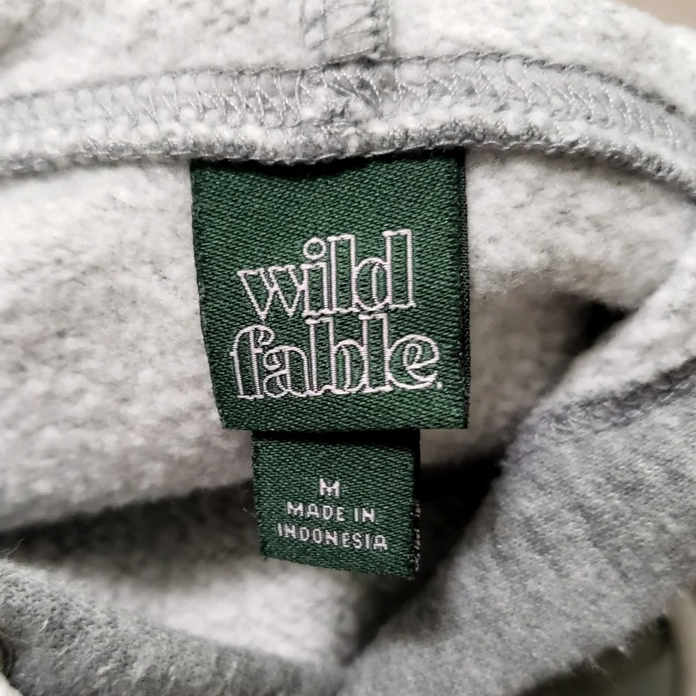 Wild Fable size Medium grey cropped hooded sweatshirt casual - Picture 6 of 7